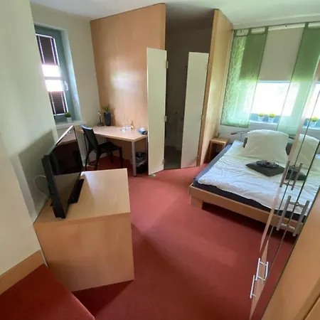 HoTel Ahrbergen בית הארחה *